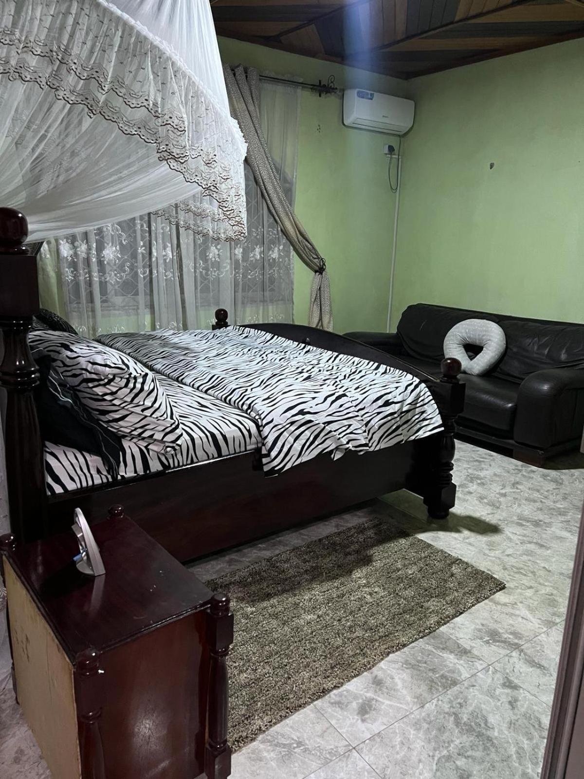 Appartement Apex Guest Facility à Buea Extérieur photo