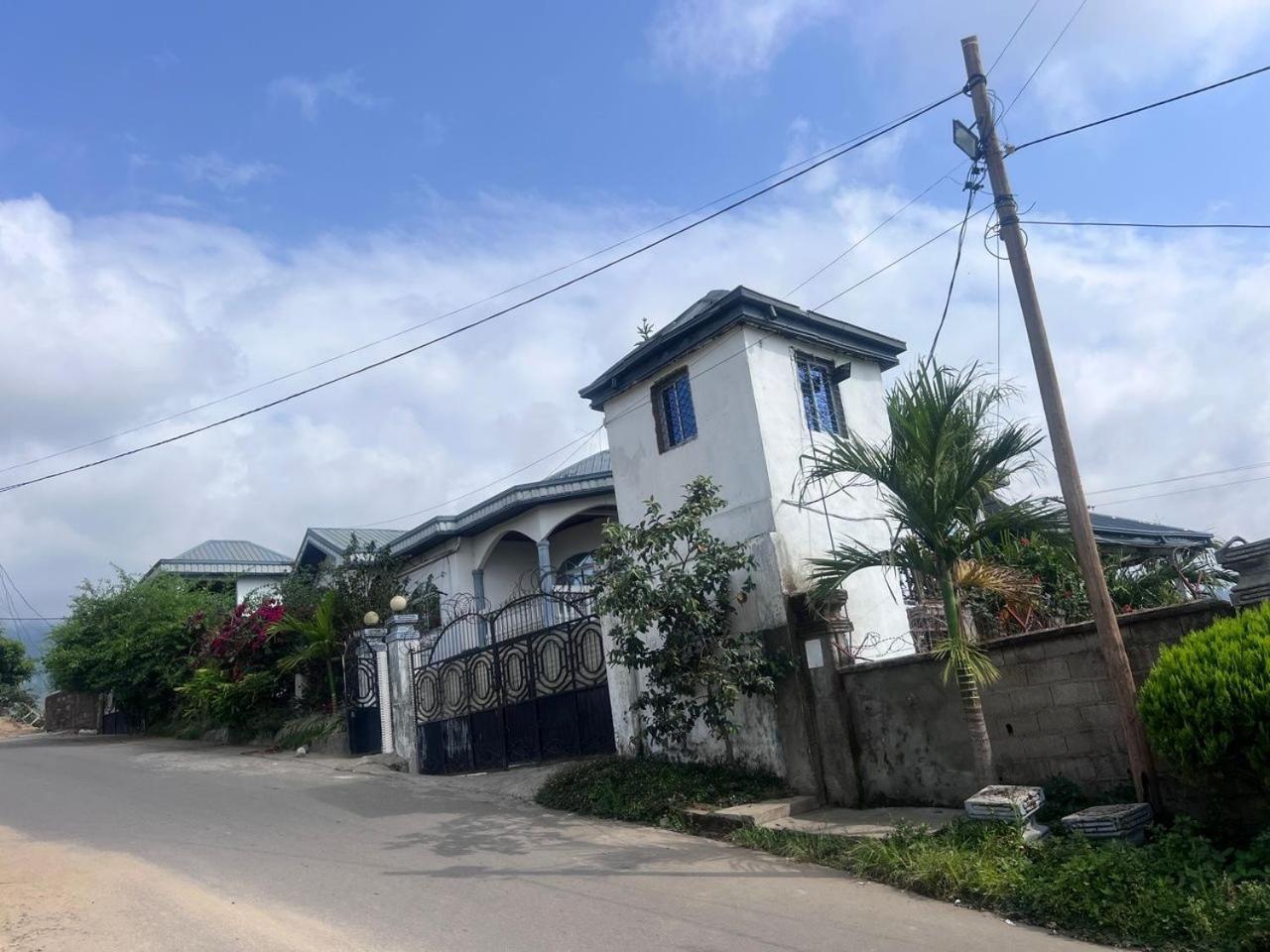 Appartement Apex Guest Facility à Buea Extérieur photo